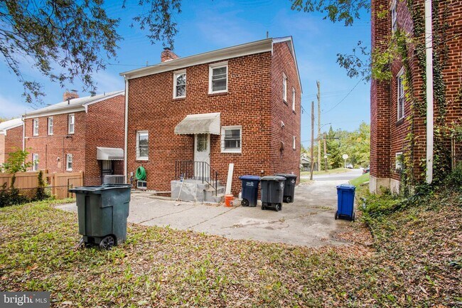 Foto del edificio - 6416 Eastern Ave NE