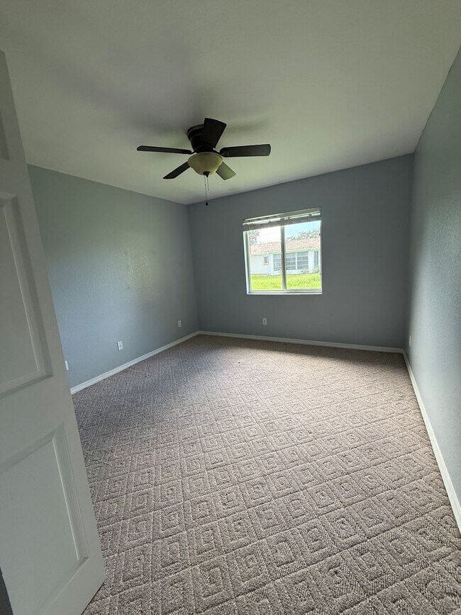Foto del edificio - 6114 SW 104th St