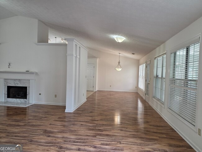 Building Photo - 4585 Brook Farms Ct