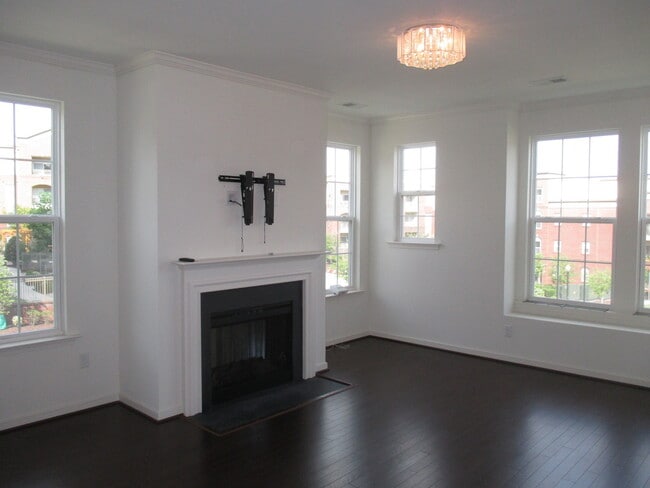 Foto del edificio - Gorgeous 3 Bedroom EOG Townhome in Gaither...