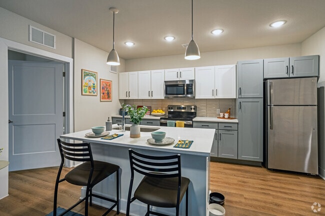 Interior Photo - Noble 2500 | Student Housing