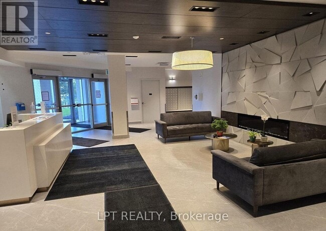 Building Photo - 58 Lakeside Ter