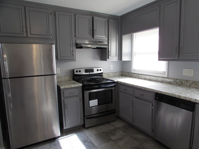 Building Photo - 1759 Twin Brooks Dr SE