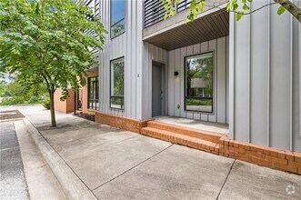 Building Photo - 465 S Locust Ave