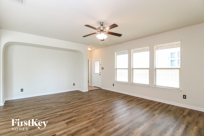Building Photo - 1008 Spanish Needle Trail