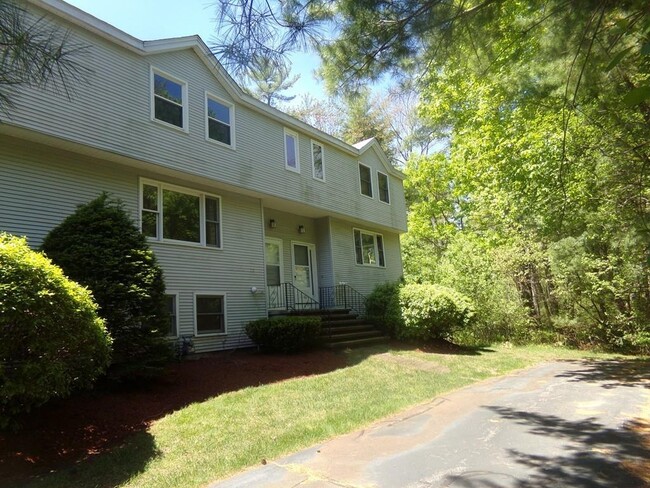 Building Photo - 7 Villa Roma Dr
