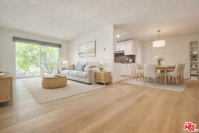 Building Photo - 1724 Arizona Ave