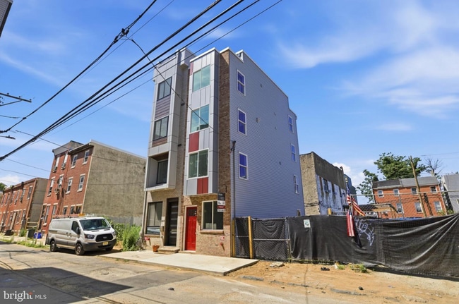 Photo - 1511 W Flora St Apartment