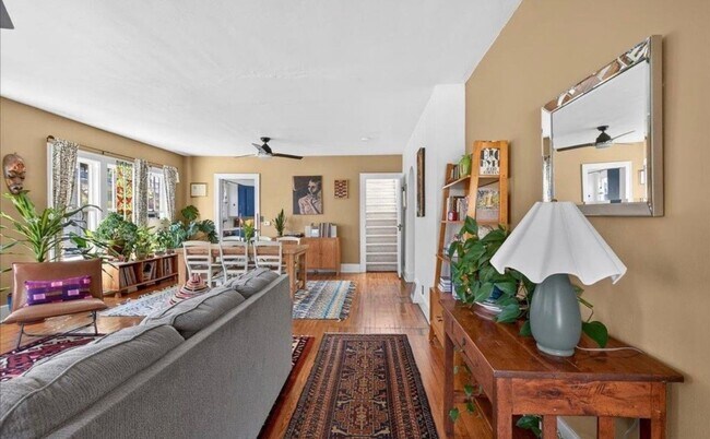 Foto del edificio - Beautiful 3 Bedroom!