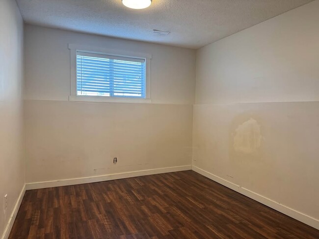 Building Photo - 106 Taravista Dr NE