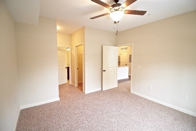 Building Photo - 6449 NW 70th St