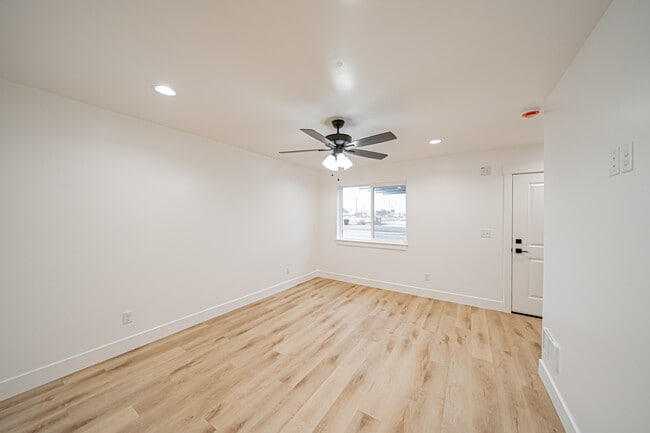 Building Photo - 497 Pleasant Country Ln