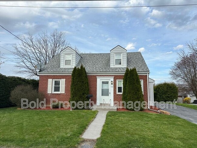 Building Photo - 706 S 1st Ave