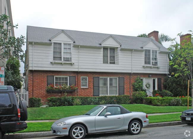 Building Photo - 149 S Peck Dr