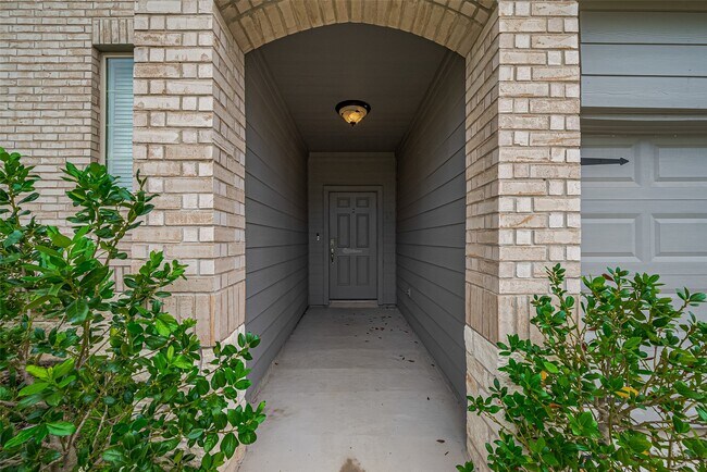 Building Photo - 12518 Pelican Bay Dr