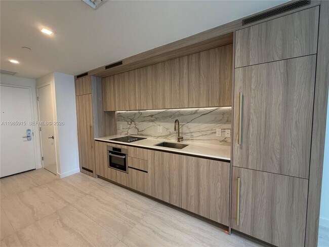 Foto del edificio - 77 SE 5th St