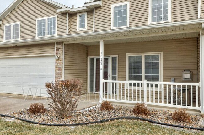 Foto del edificio - 10525 Hickory Dr