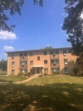 Building Photo - 705 Strom Dr