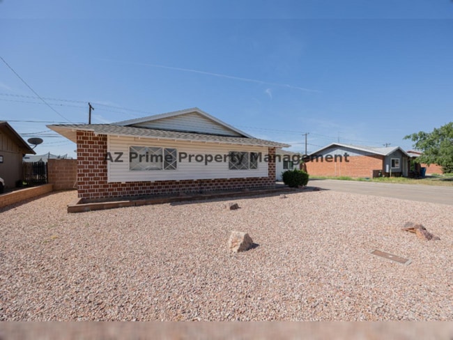 Building Photo - 4013 W OCOTILLO RD, PHOENIX AZ