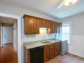Building Photo - 447 Ashmont St