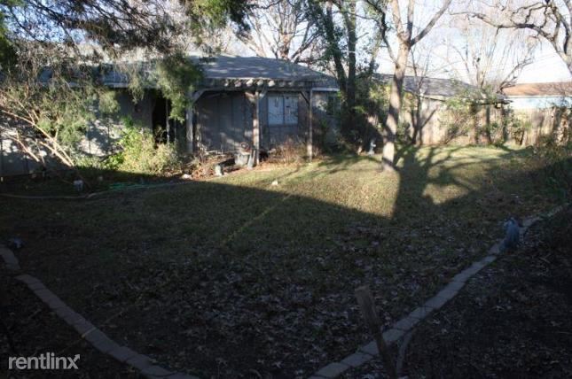 Foto del edificio - 3 br, 2 bath House - 801 Ferndale Dr