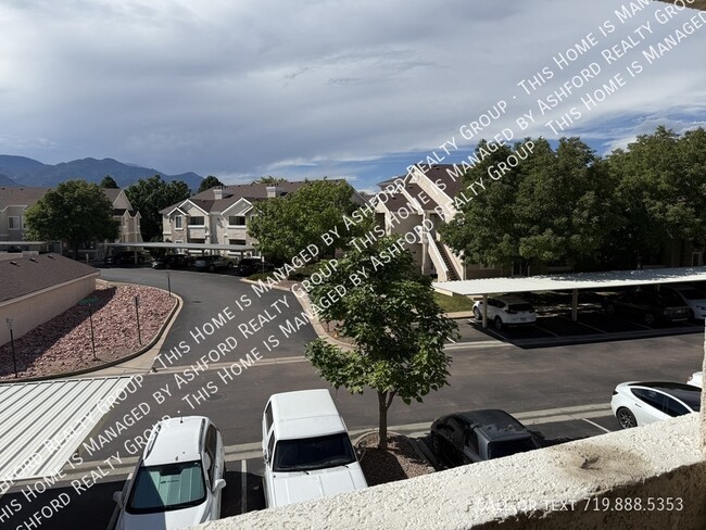 Foto del edificio - 3810 Strawberry Field Grove