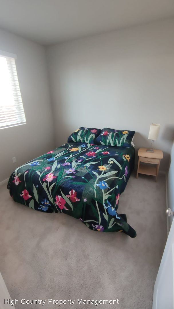 Foto del edificio - 3 br, 2.5 bath House - 20653 SE Nina Ave.
