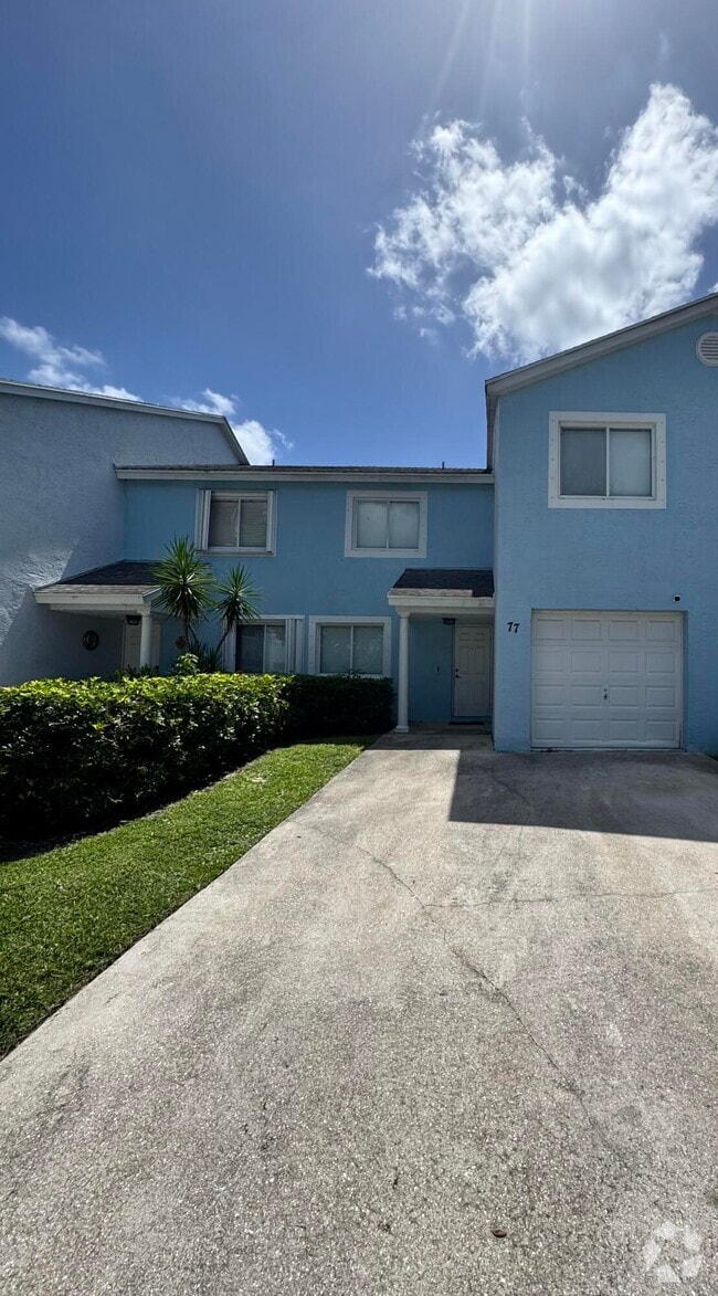 Building Photo - 77 Fairways Ln