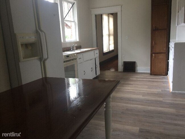 Foto del edificio - 2 br, 1 bath House - 617 East Moulton street