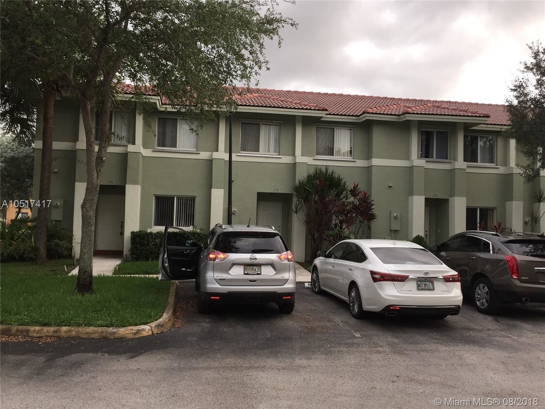 126 Hidden Ct Dr, Hollywood, FL 33023 Townhome Rentals in Hollywood