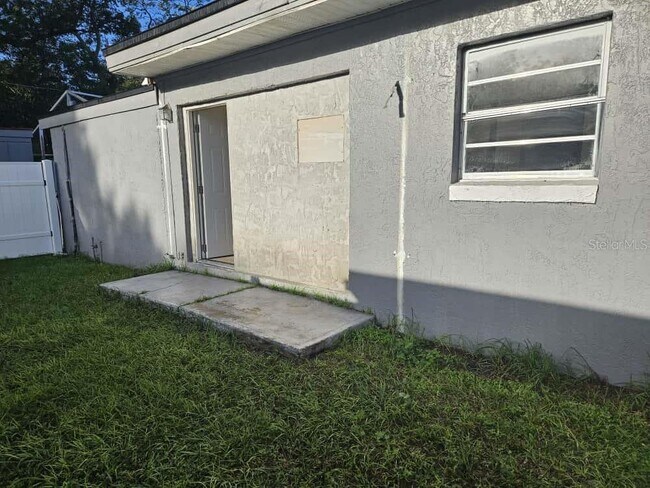 Foto del edificio - 7406 Nolton Wy