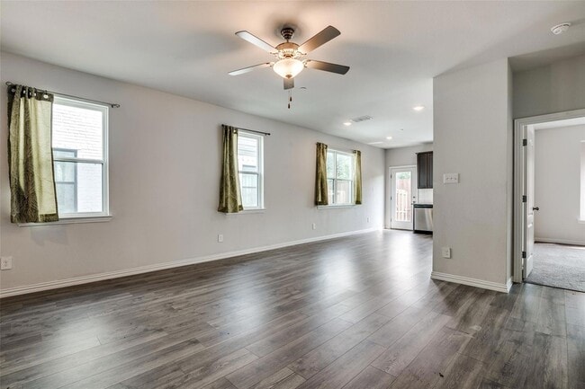 Building Photo - 1232 Lamar Dr