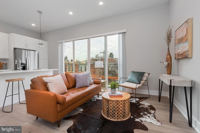 Photo - 52 W Washington Ln Apartment