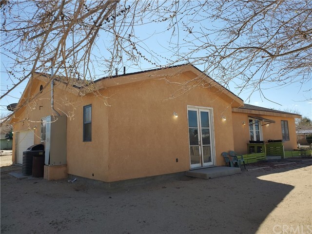 Building Photo - 9627 E Ave Q4