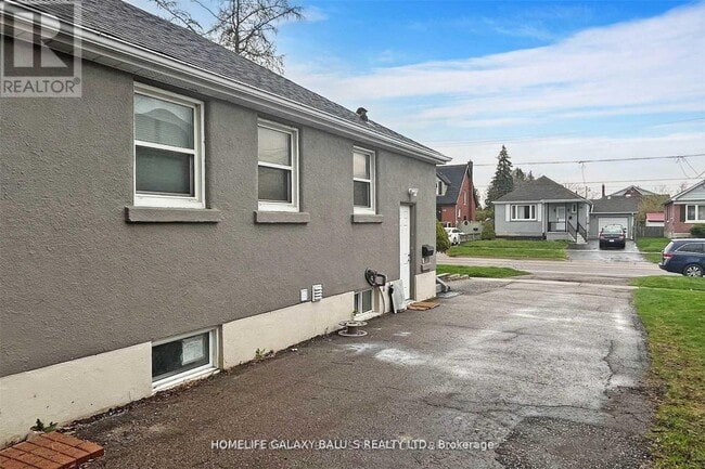 Building Photo - 136 Central Park Blvd N