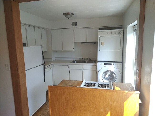 kitchen - 36 Sherman Ter