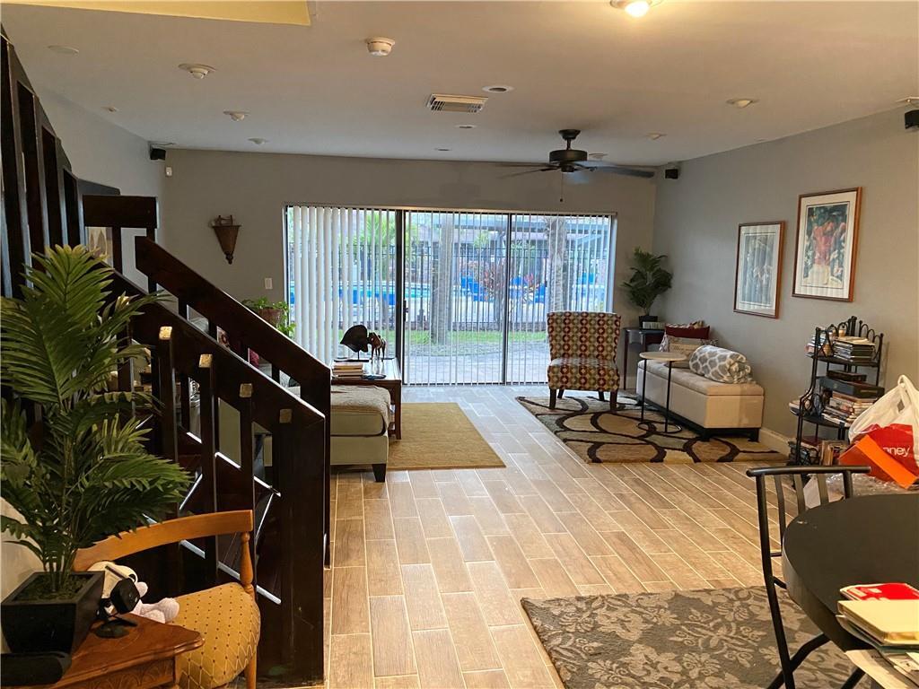 Foto principal - 9160 NW 45th St