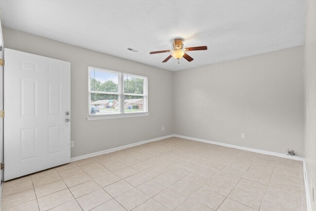 Building Photo - 6048 Brookwood Dr