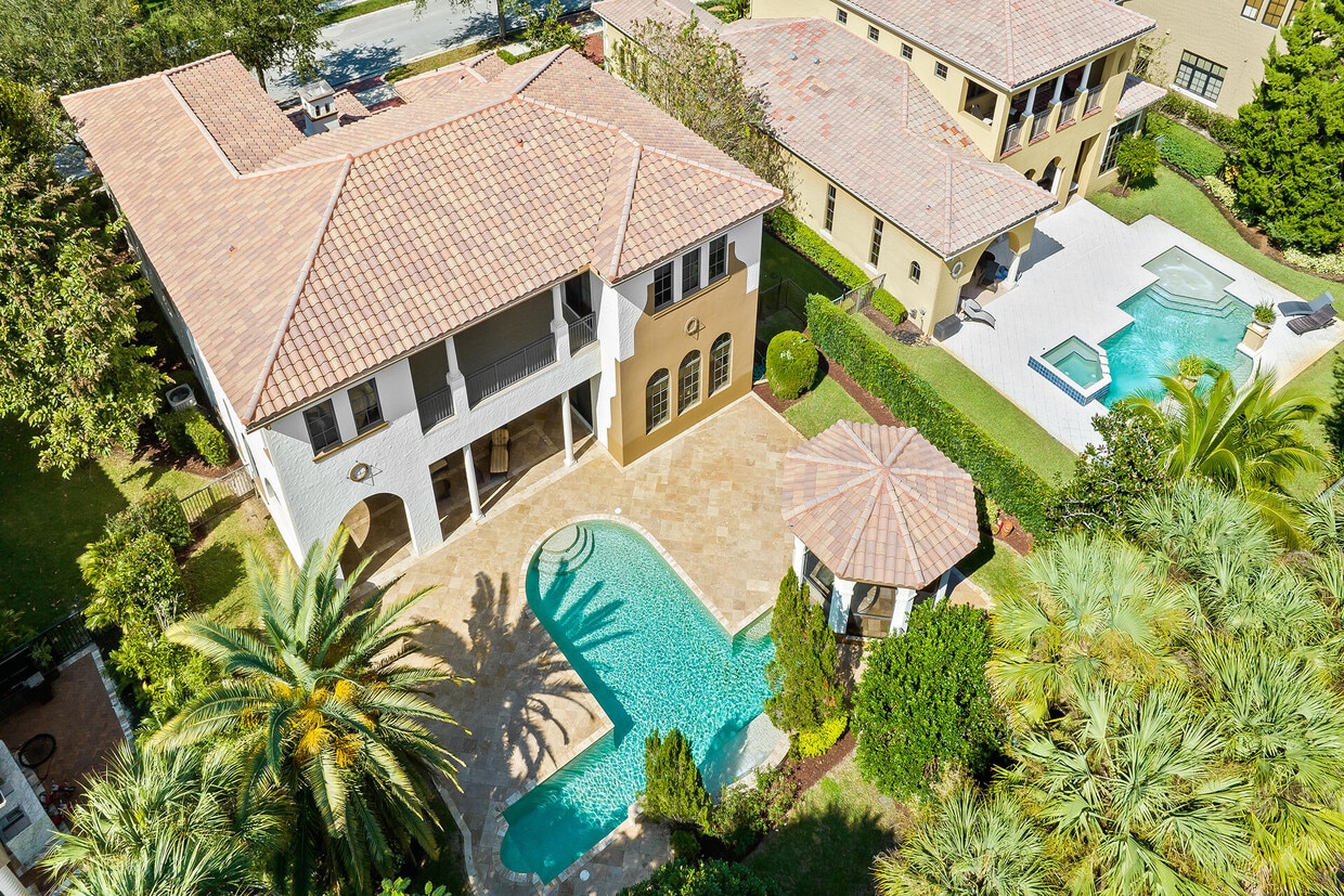 Foto principal - 7040 Long Leaf Dr