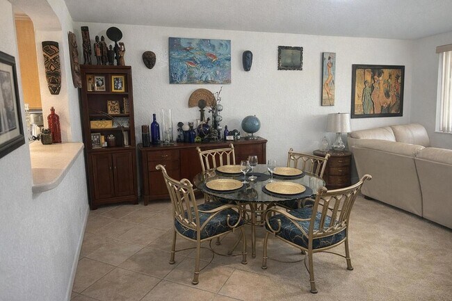 Foto del edificio - 8020 Big Pine Way