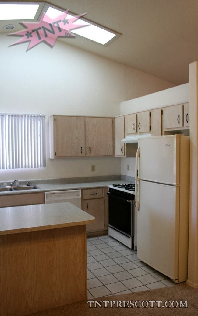 Building Photo - 1534