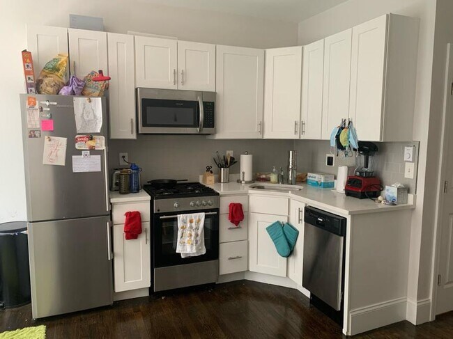 Building Photo - 2 bedroom in Boston MA 02115
