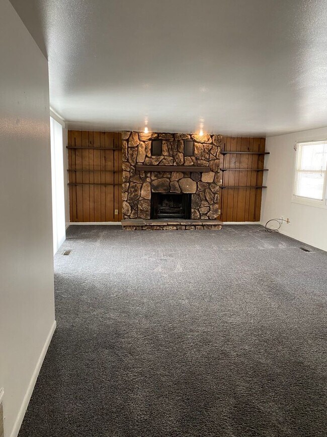 Foto del edificio - 1804 Cranston Rd