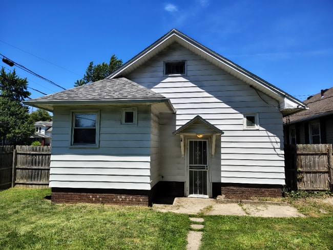 Building Photo - 1759 Berdan Ave