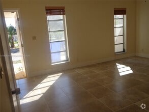 Building Photo - 6575 Boulevard of Champions