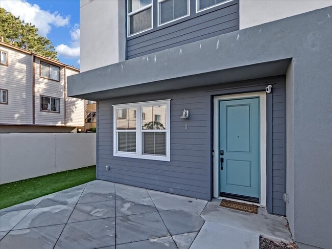 Building Photo - 1452 N Harbor Blvd