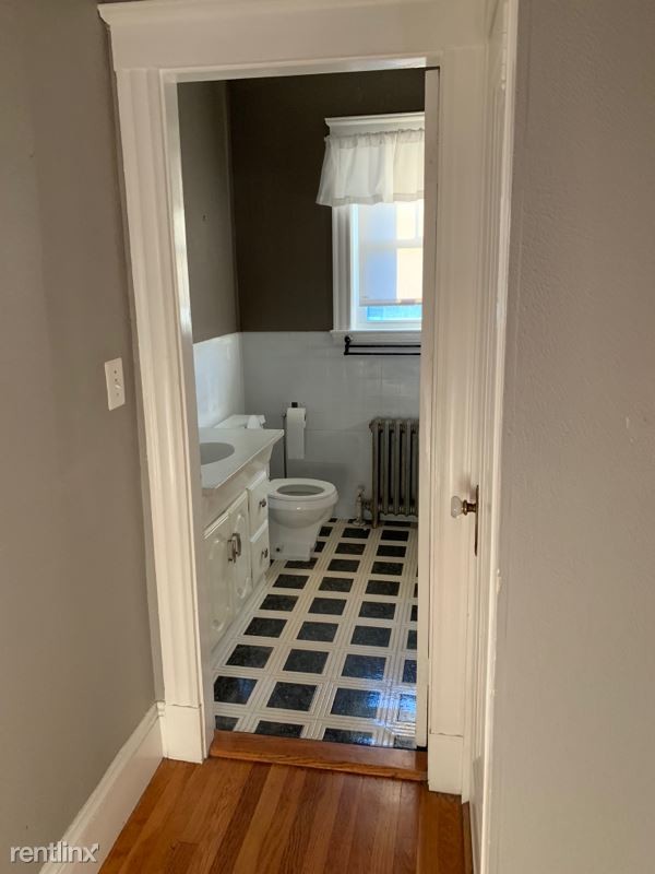 Building Photo - 3 br, 1 bath Apartment - Puritan rd 2 Unit 2