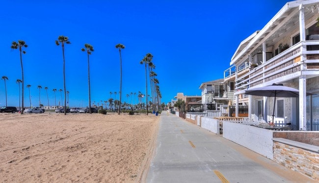 Building Photo - 1007 E Balboa Blvd