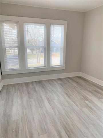 Foto del edificio - 520 E Day St