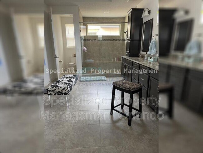 Foto del edificio - 13219 Oakenshaw Ln
